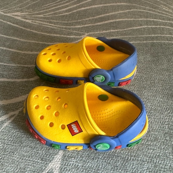 Toddler LEGO Crocs - Picture 3 of 4